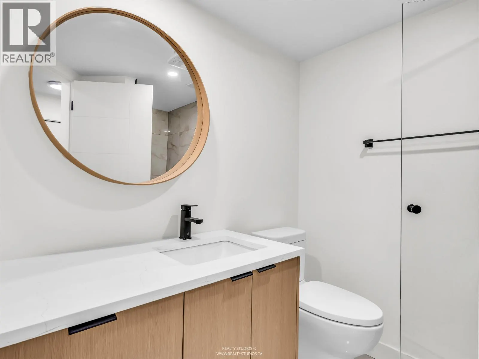 1003 1135 QUAYSIDE DRIVE