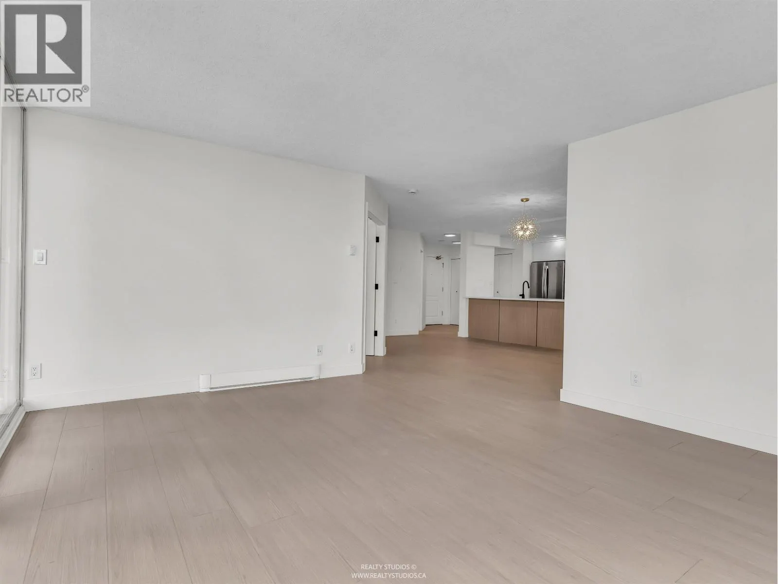 1003 1135 QUAYSIDE DRIVE