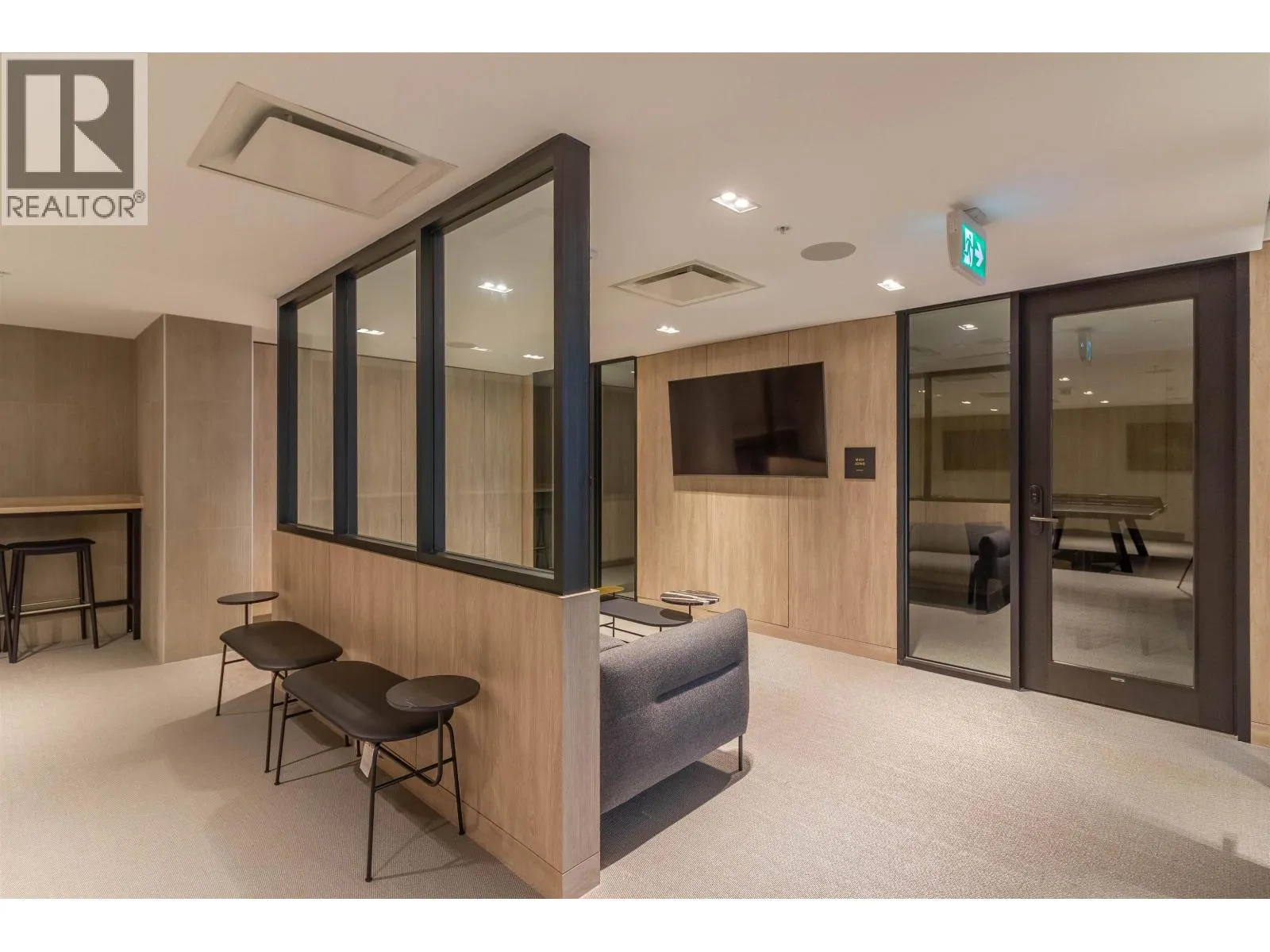 2 6788 MINORU BOULEVARD