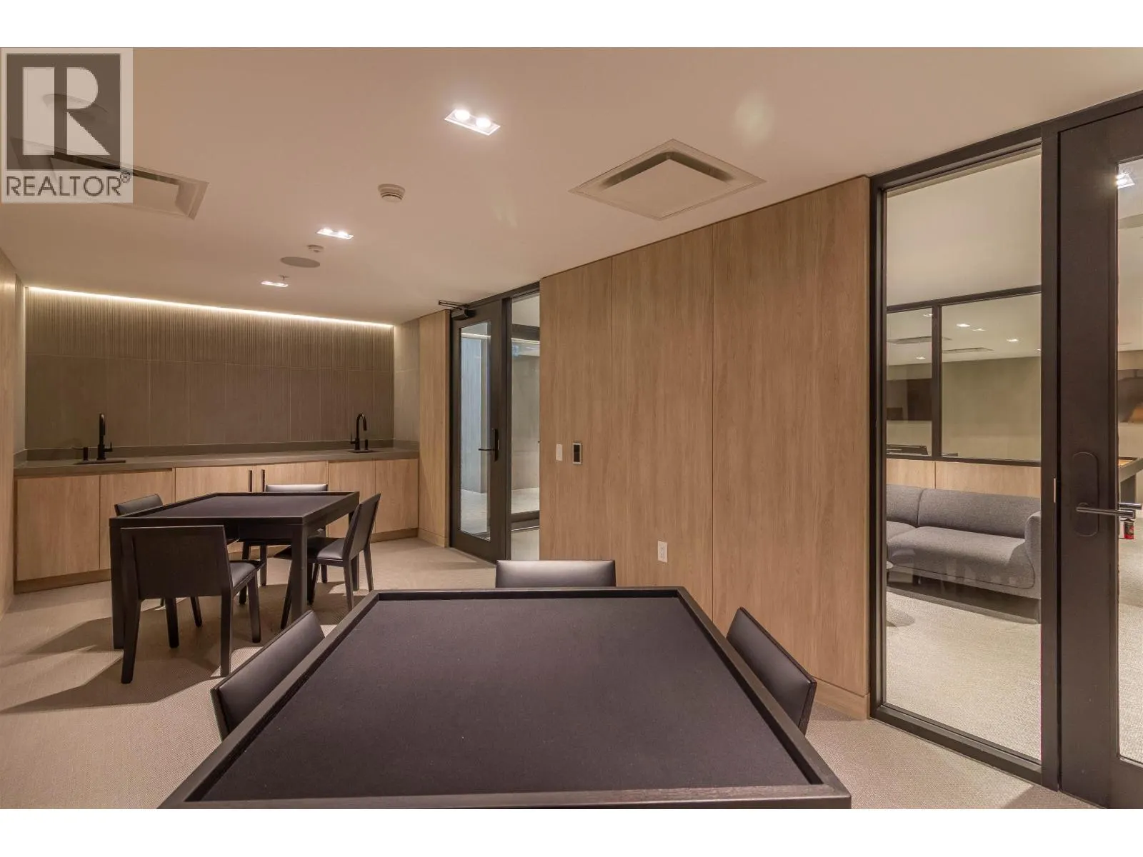 2 6788 MINORU BOULEVARD