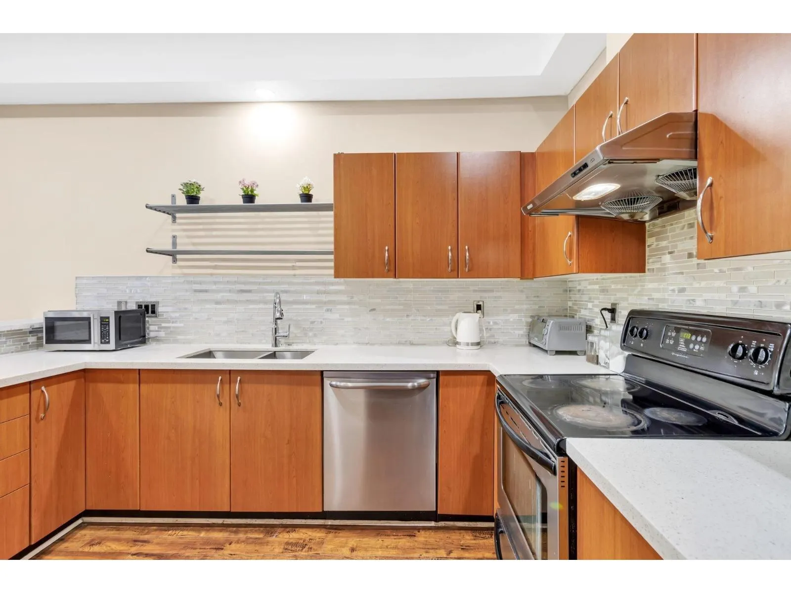 184 12040 68 AVENUE