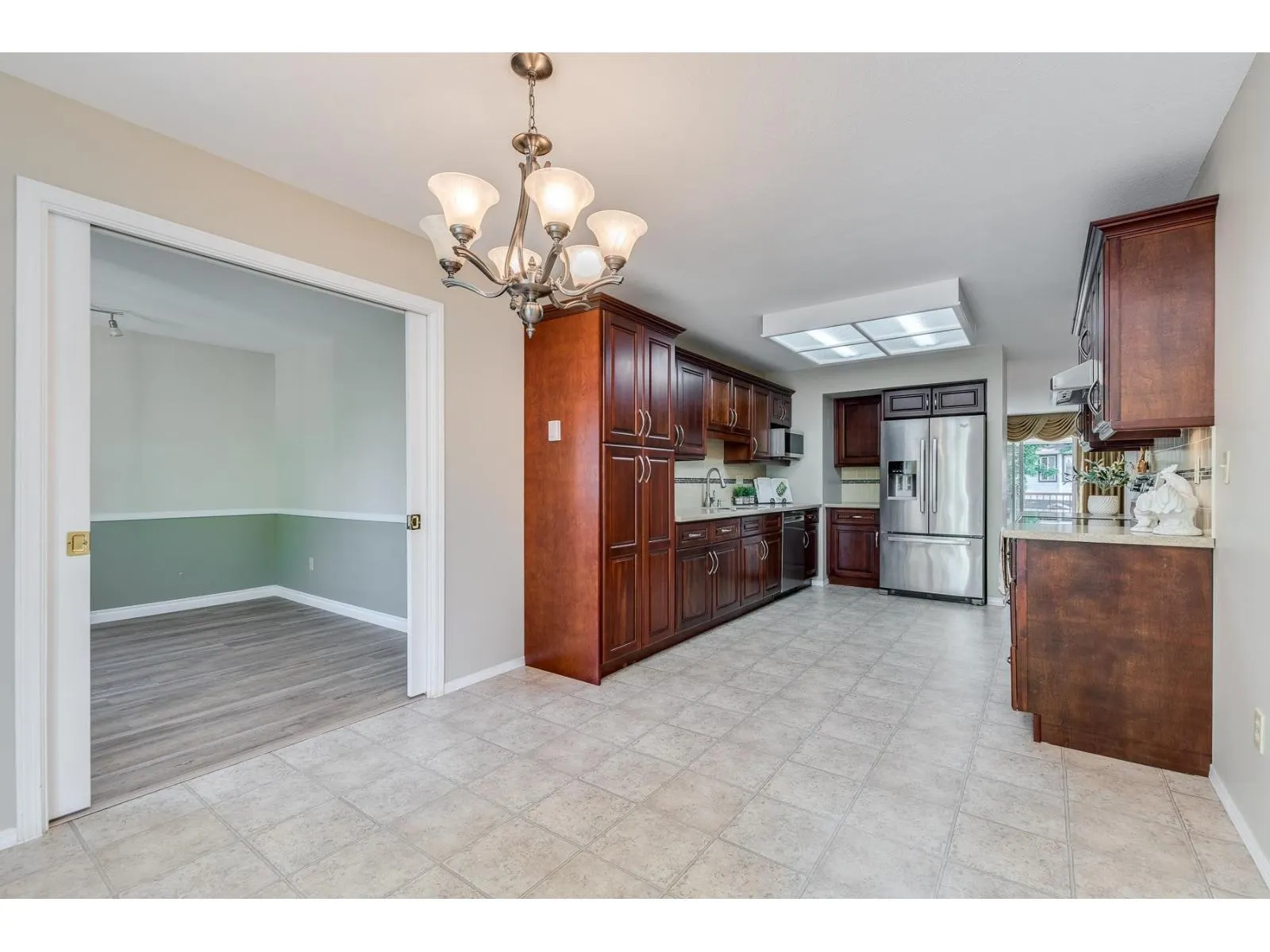 56 6467 197 STREET