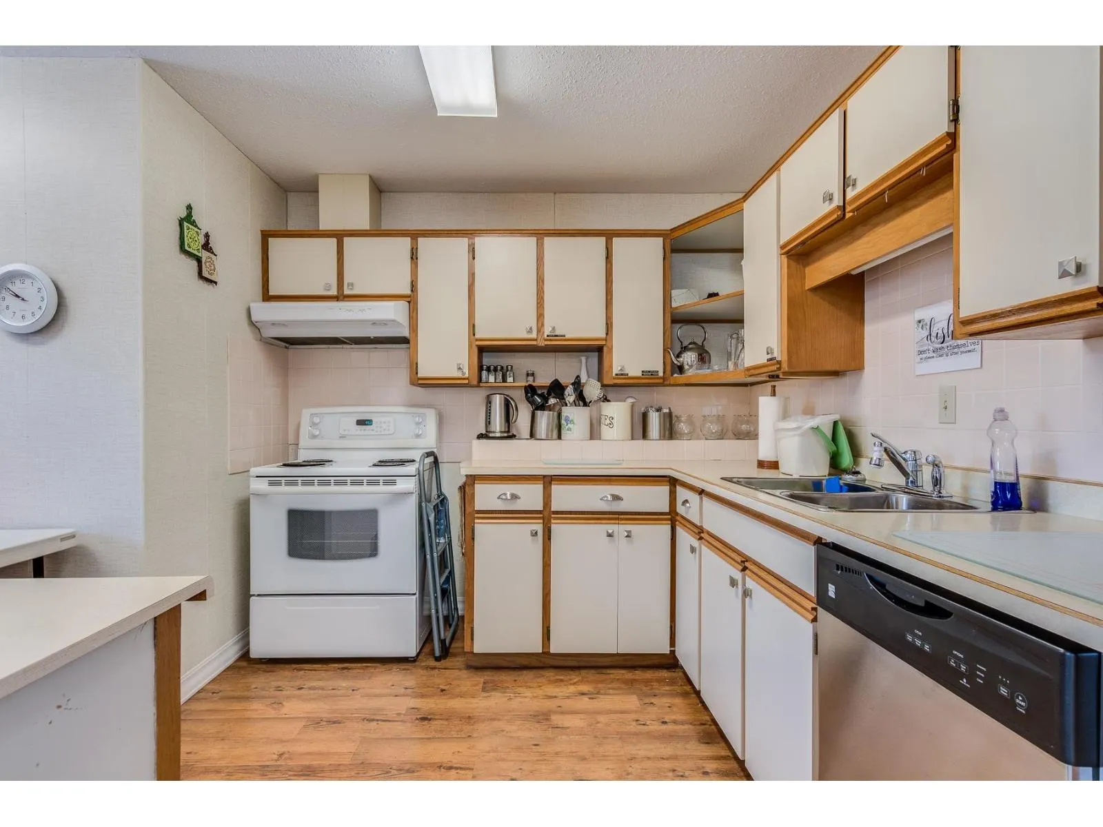 56 6467 197 STREET