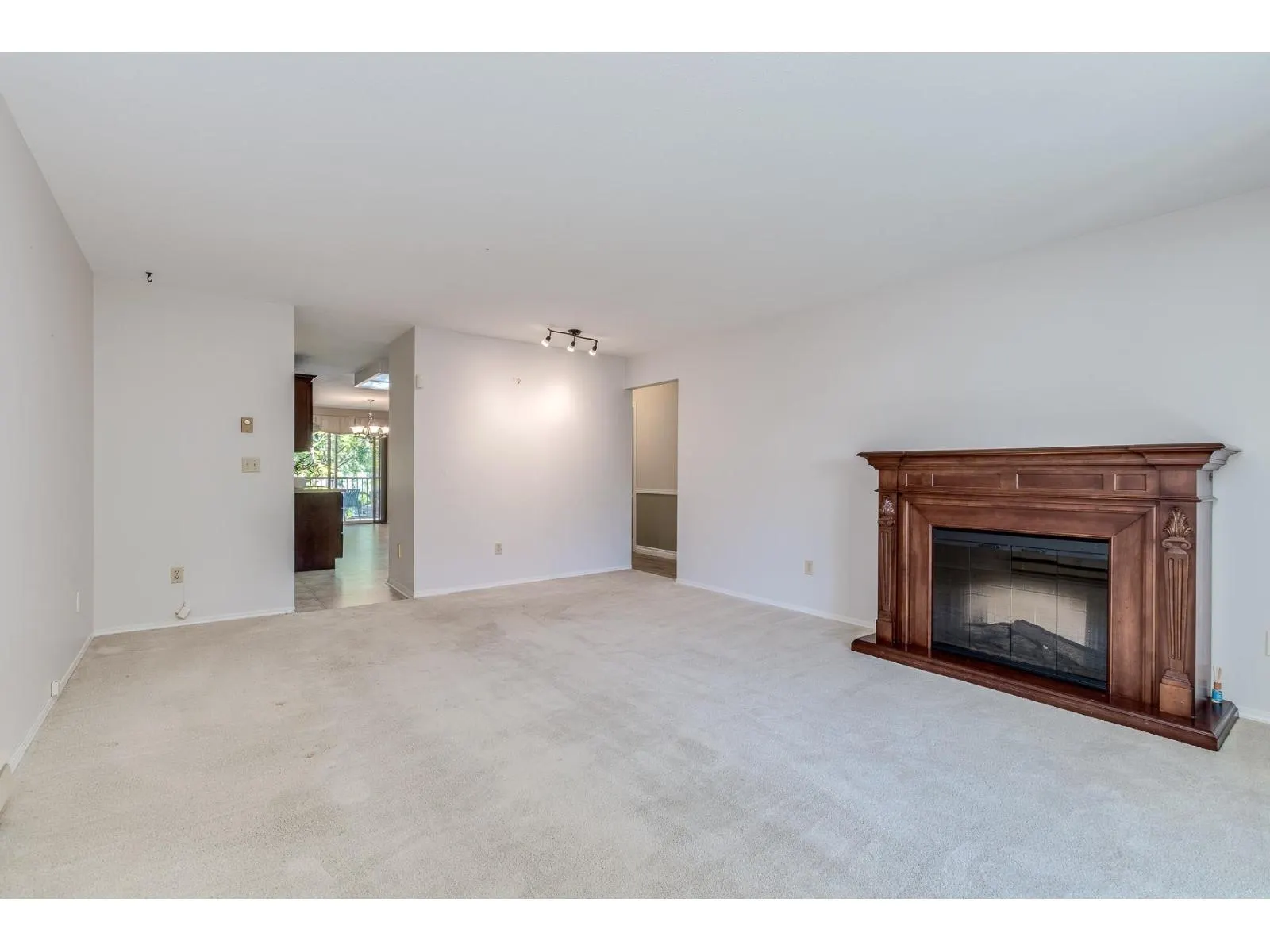 56 6467 197 STREET