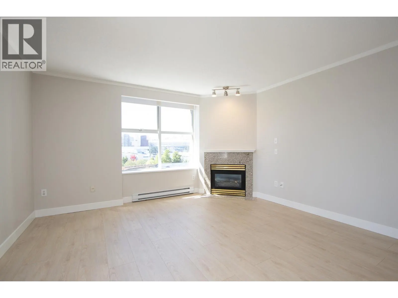 605 1255 MAIN STREET