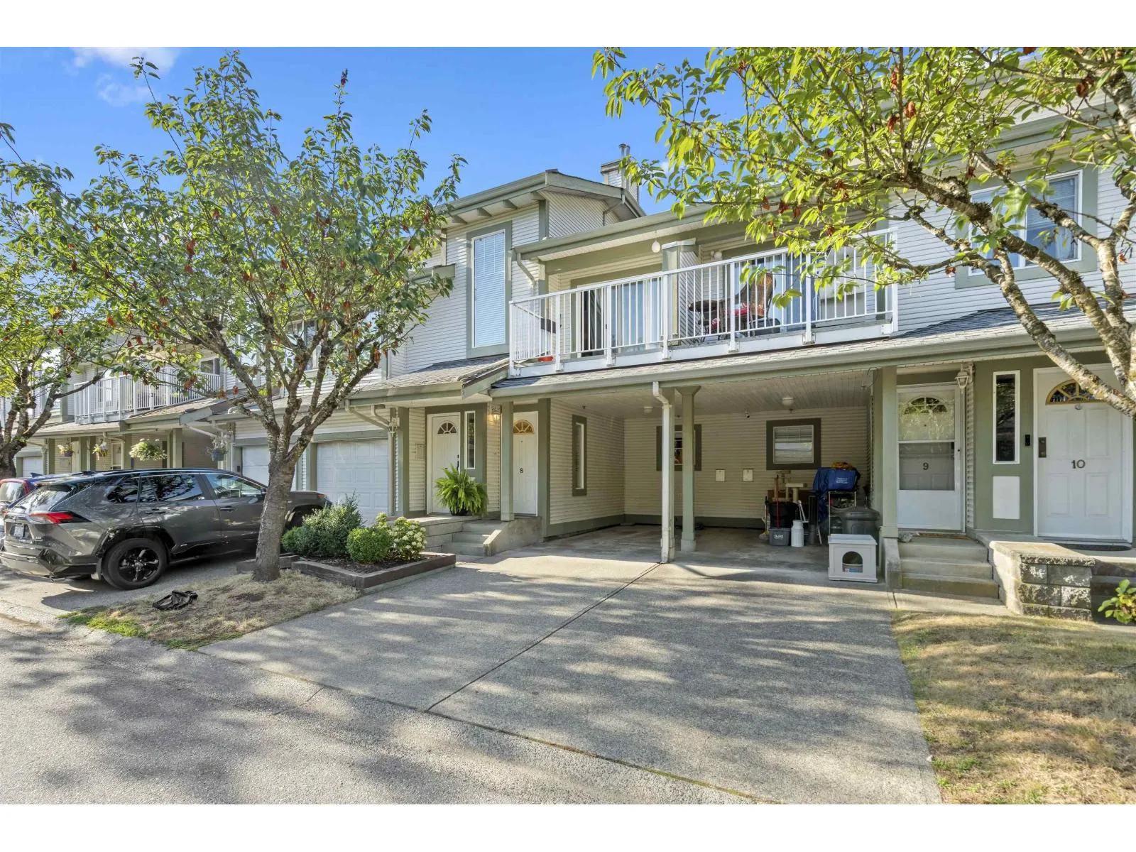 8 8892 208 STREET