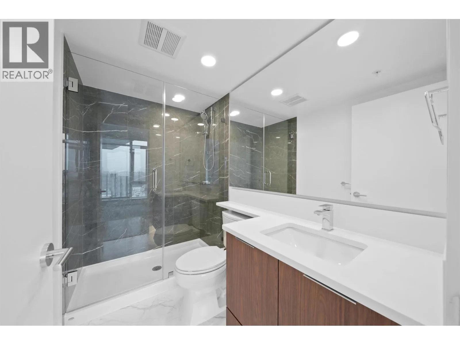 1601 7683 PARK CRESCENT
