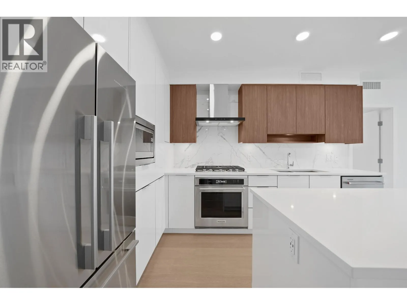 1601 7683 PARK CRESCENT
