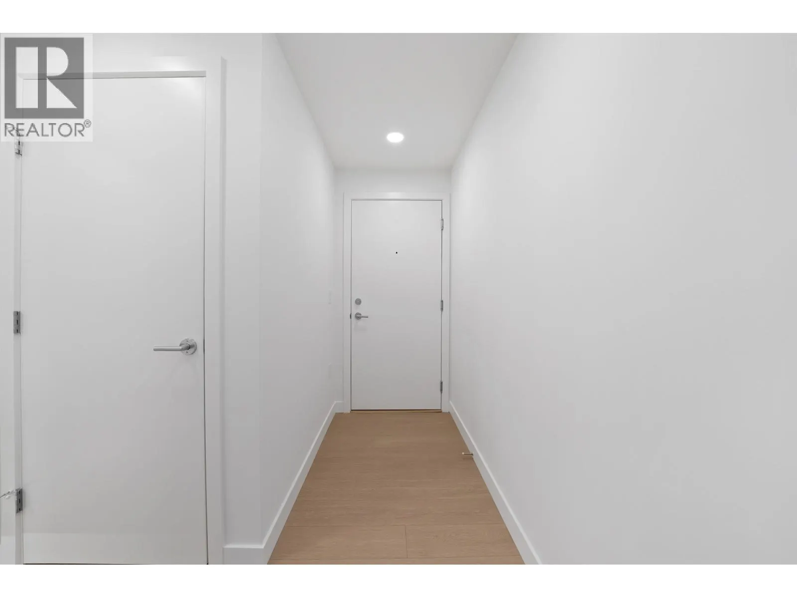 1601 7683 PARK CRESCENT