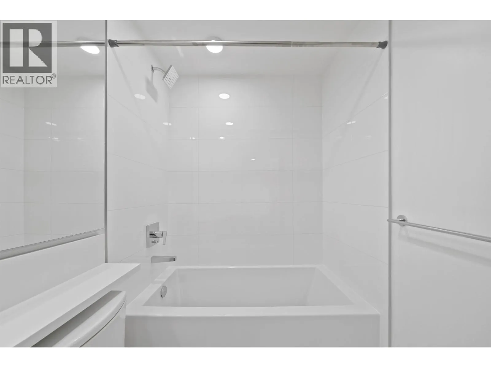 1601 7683 PARK CRESCENT