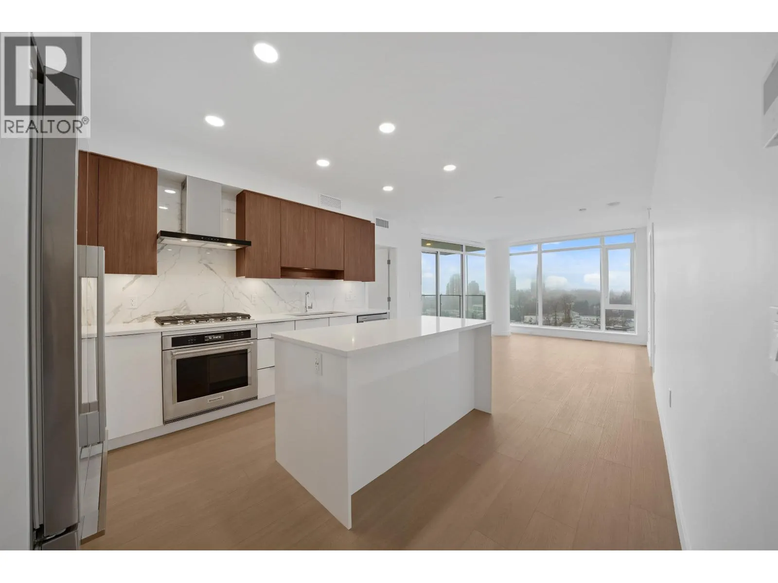1601 7683 PARK CRESCENT