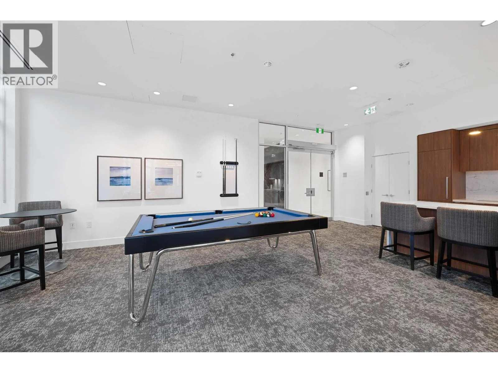 1601 7683 PARK CRESCENT