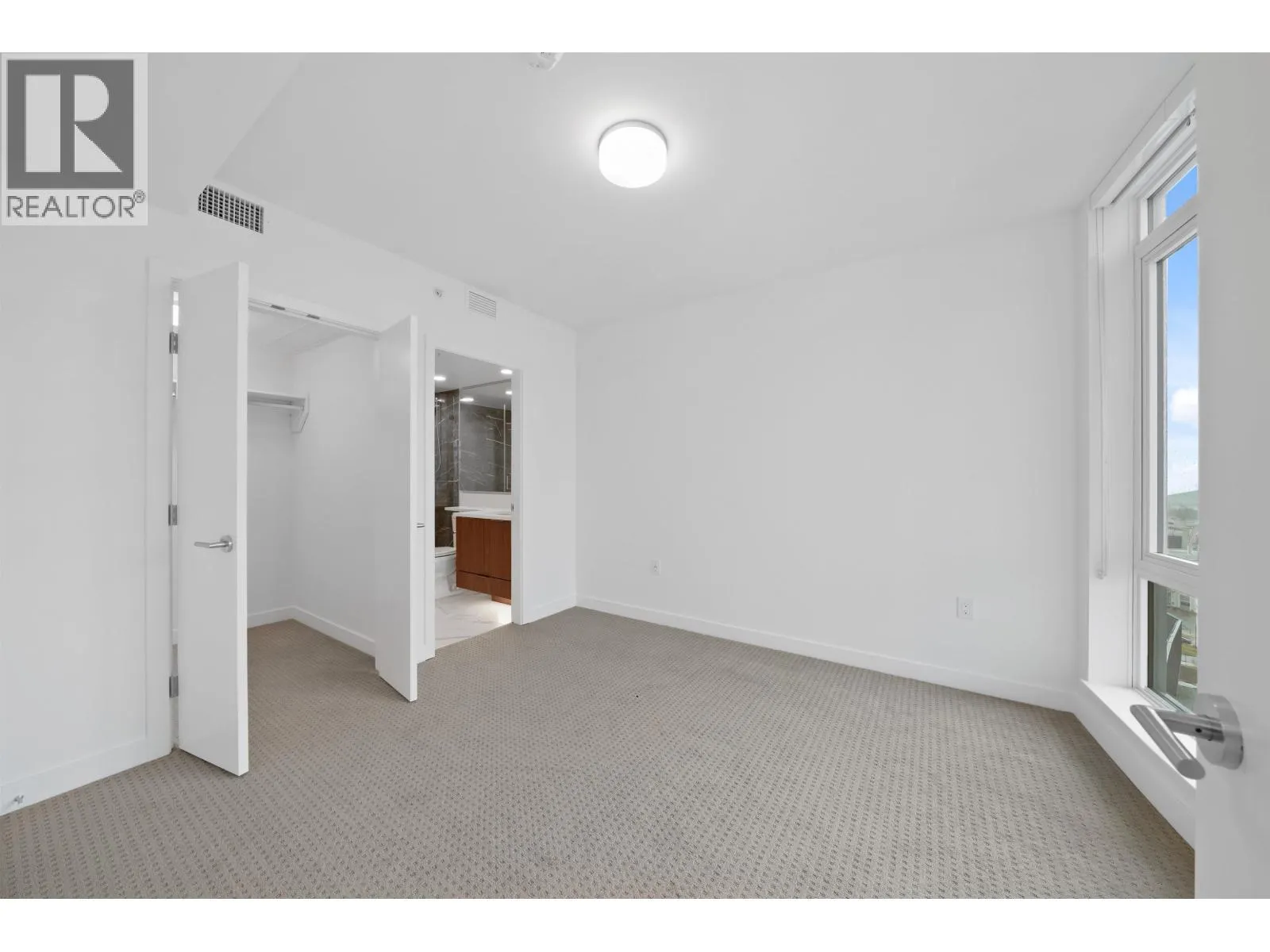1601 7683 PARK CRESCENT