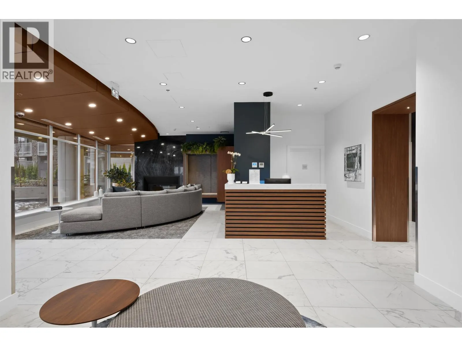 1601 7683 PARK CRESCENT