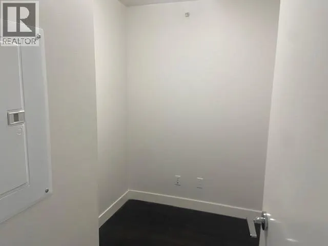 1706 8288 GRANVILLE AVENUE