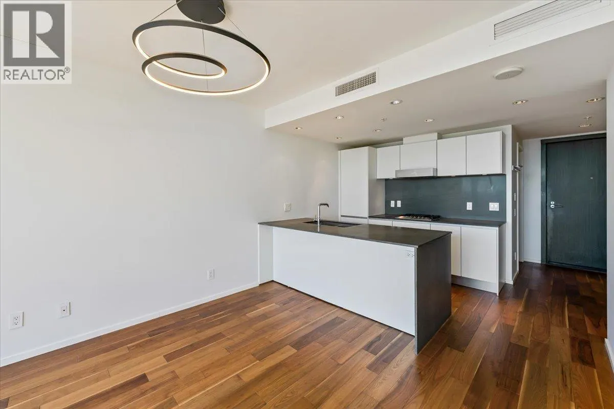 1507 8555 GRANVILLE STREET