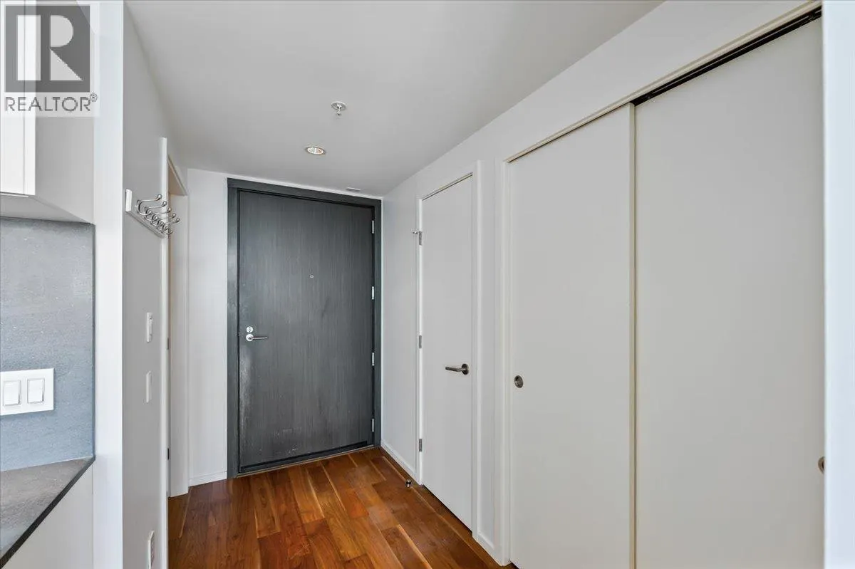 1507 8555 GRANVILLE STREET