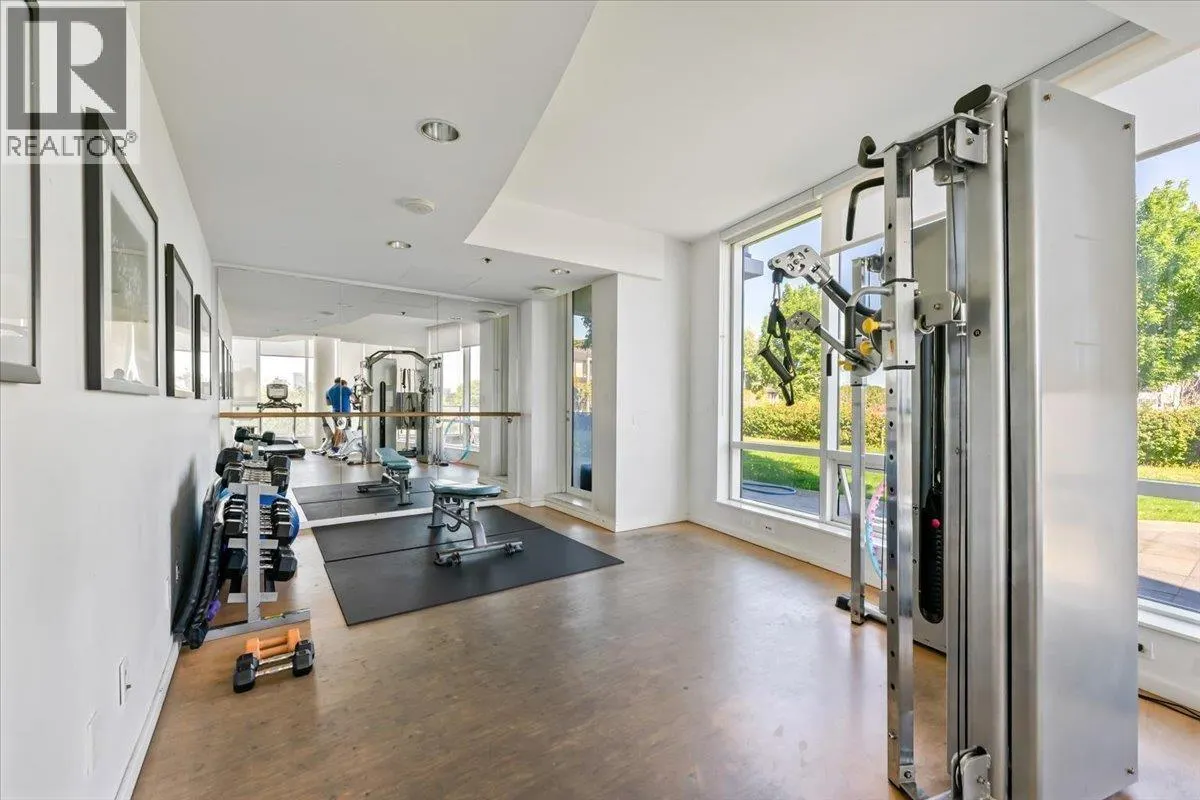 1507 8555 GRANVILLE STREET