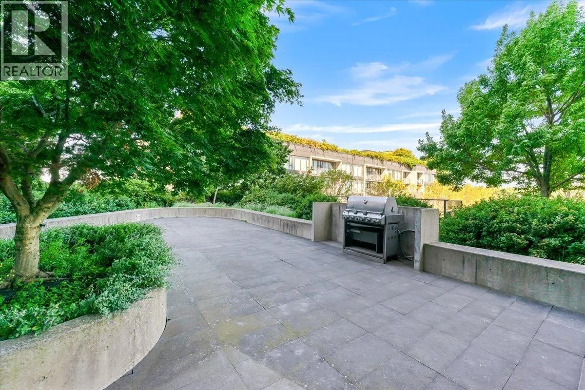 1507 8555 GRANVILLE STREET