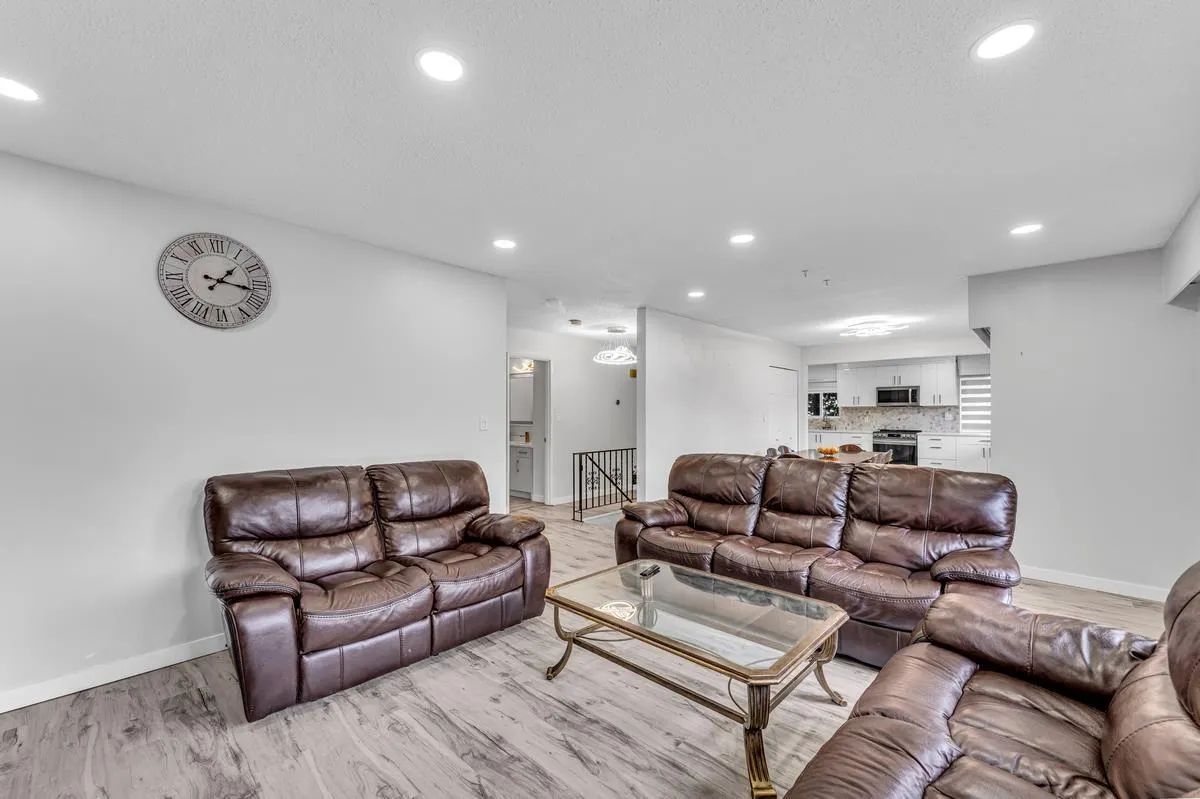 8453 KARR PLACE