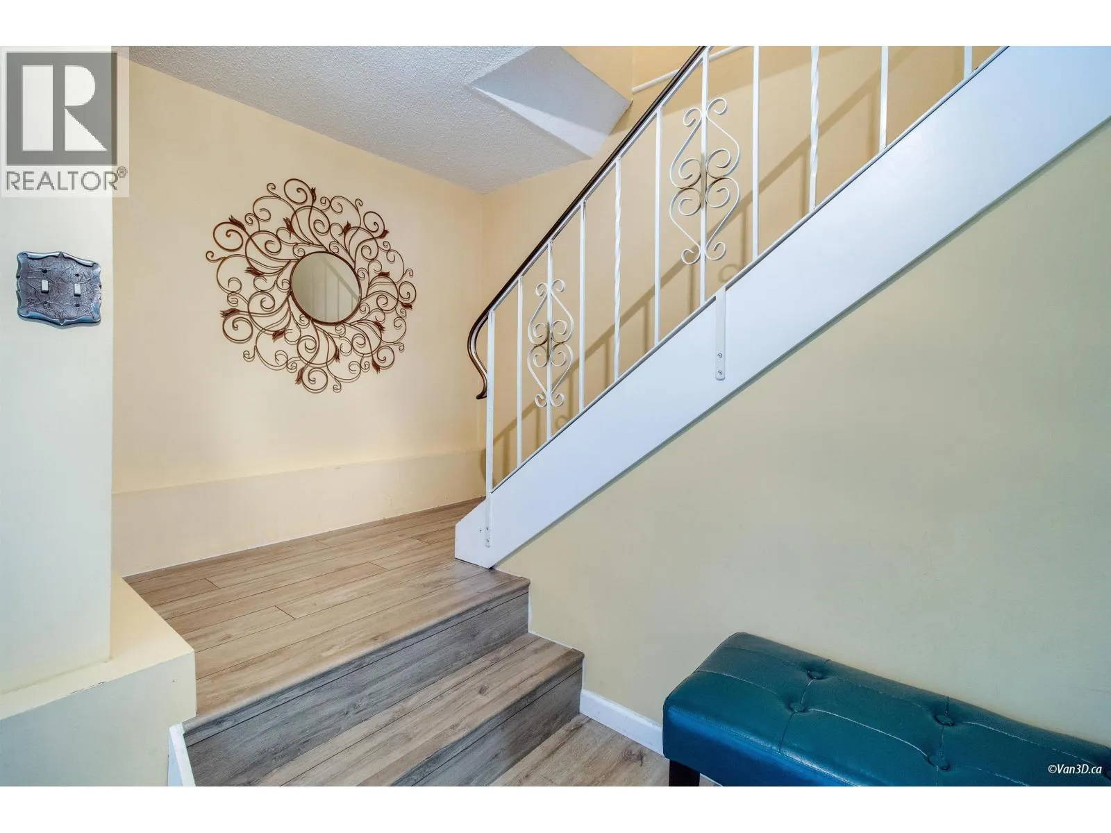 3497 HASTINGS STREET
