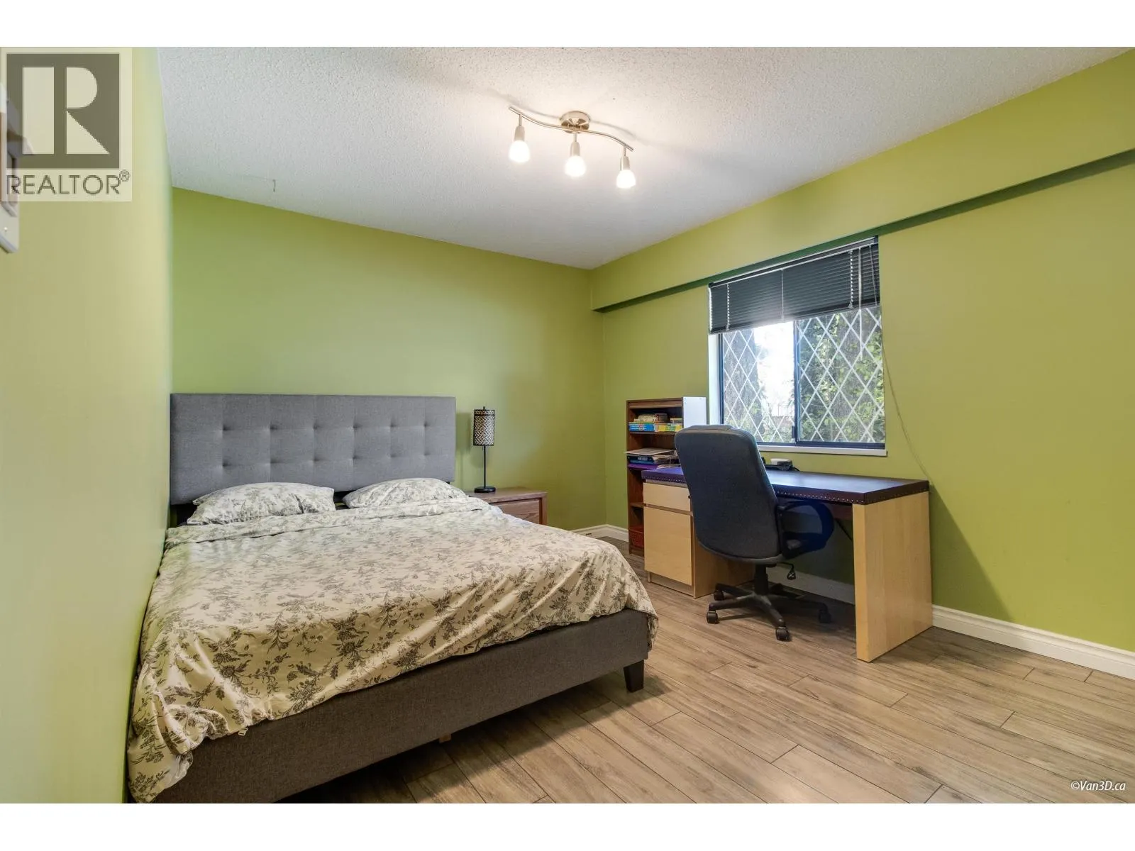 3497 HASTINGS STREET