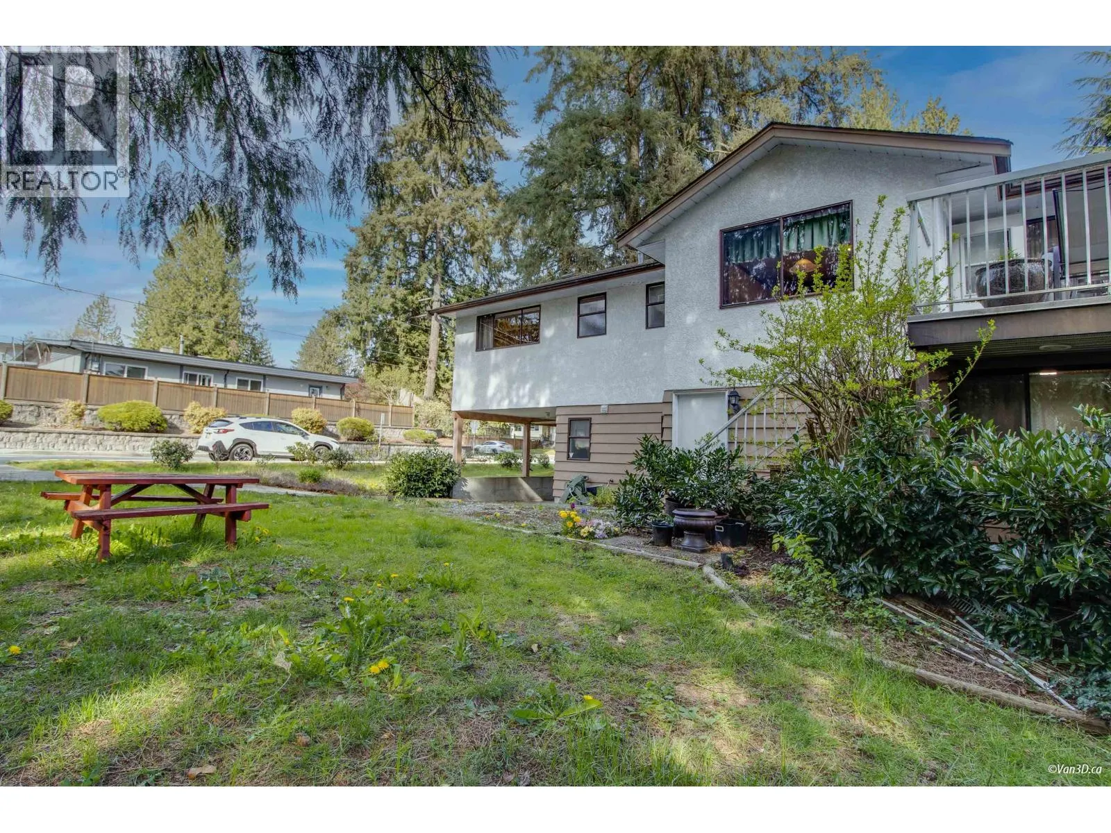 3497 HASTINGS STREET