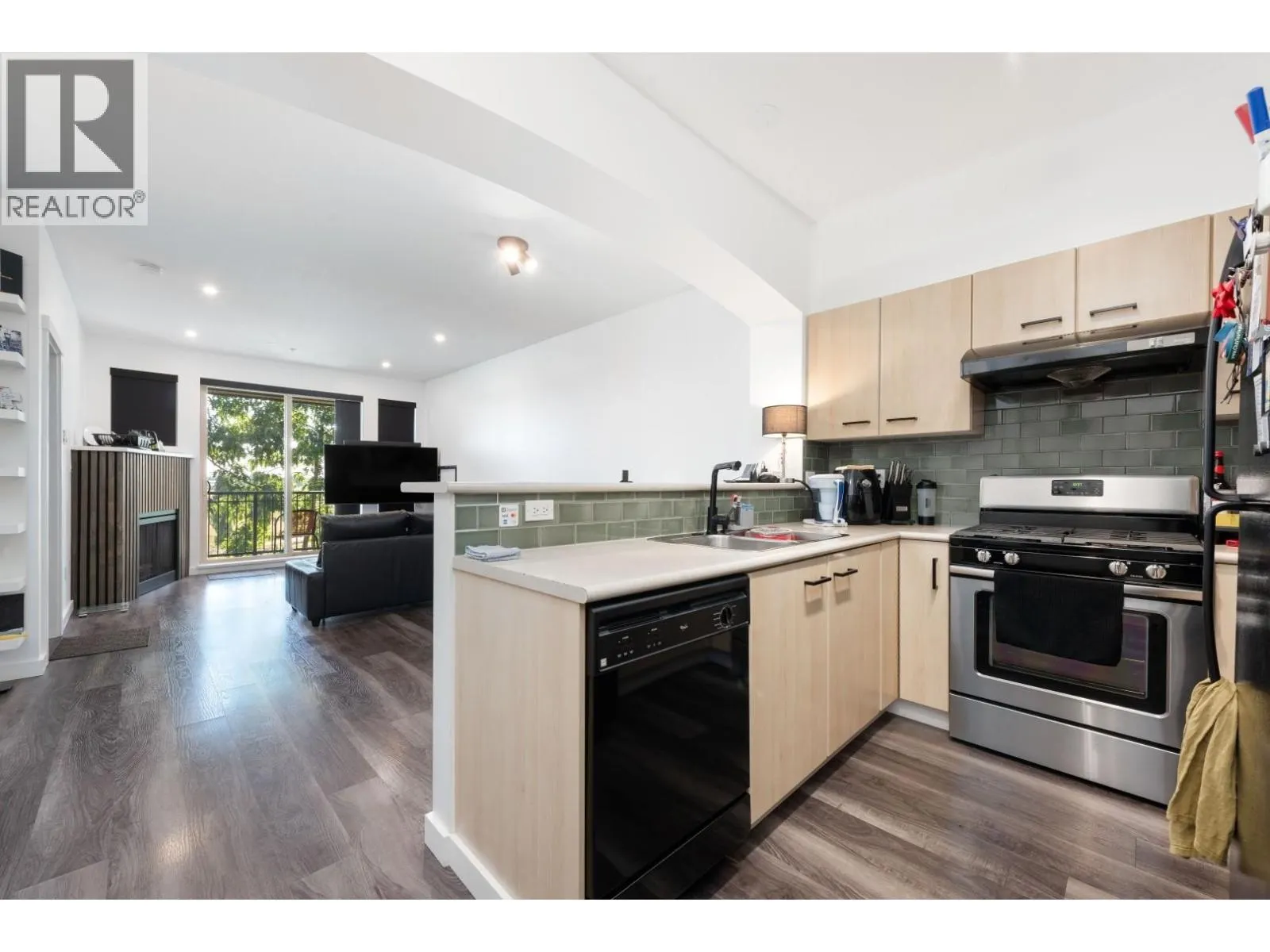 1415 5115 GARDEN CITY ROAD