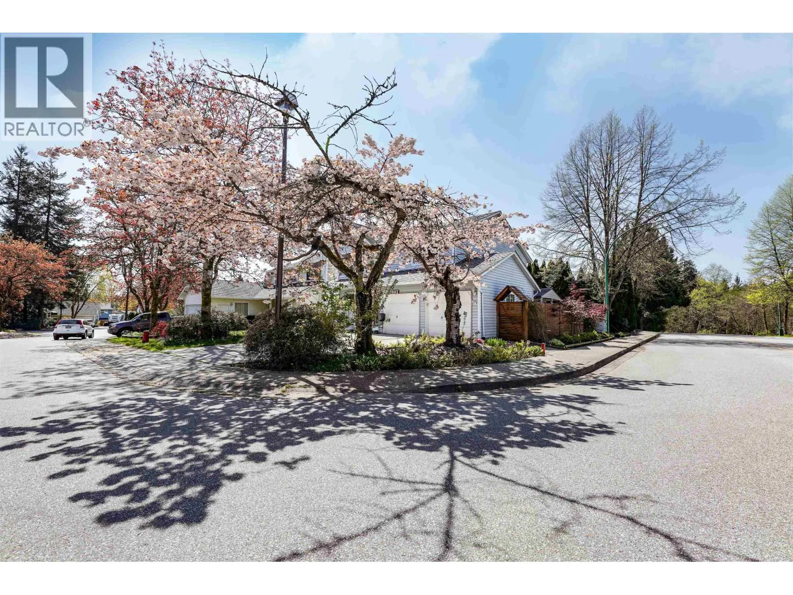 883 NAIRN COURT