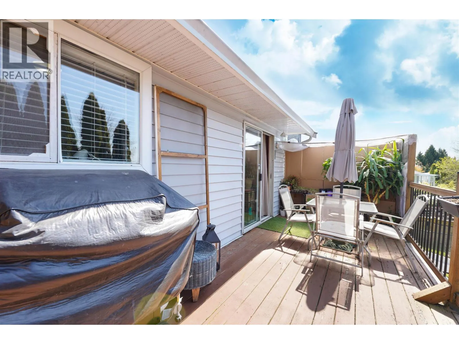 883 NAIRN COURT