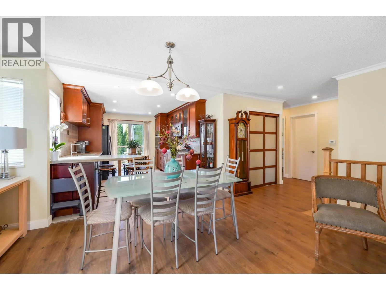 883 NAIRN COURT