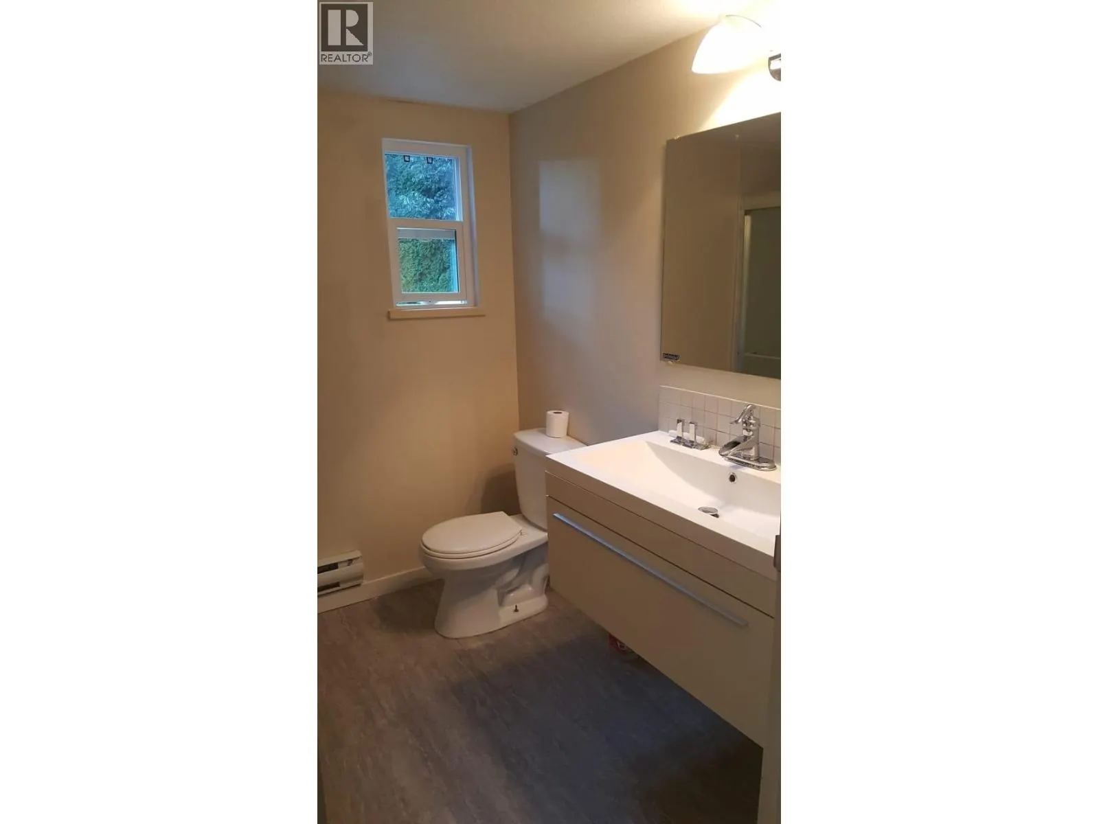 883 NAIRN COURT