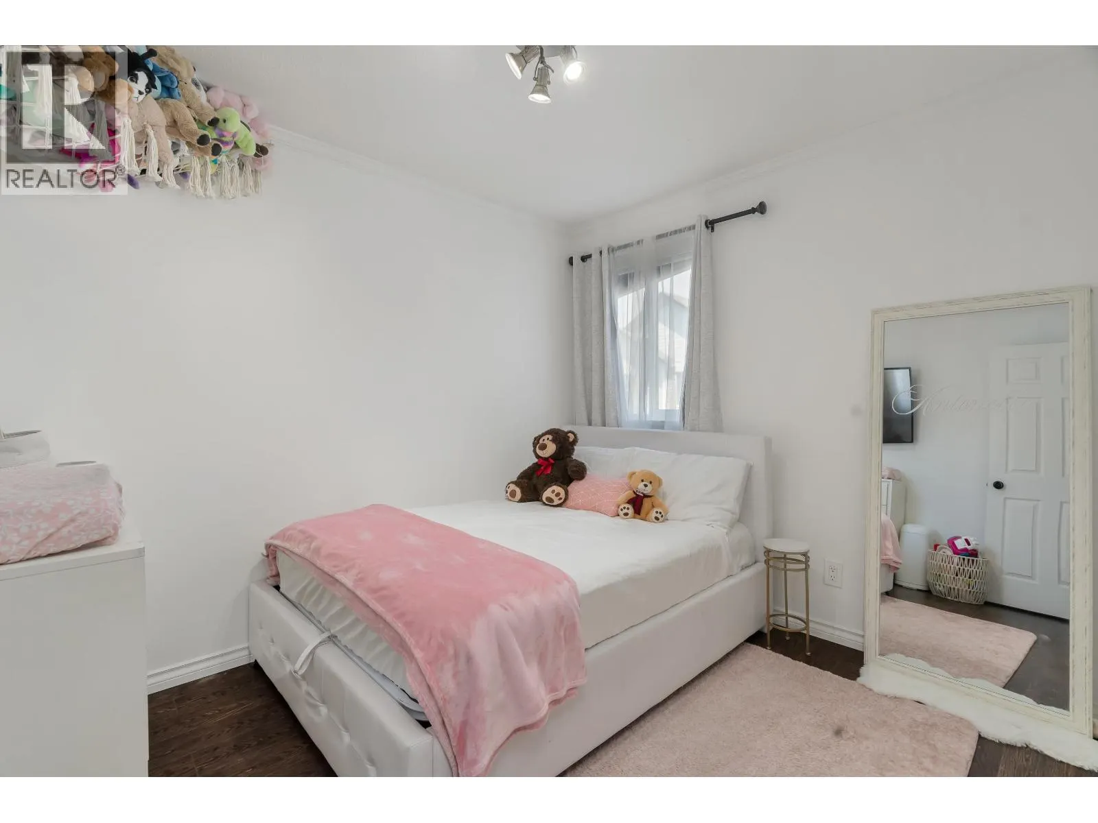 16 20630 118 AVENUE