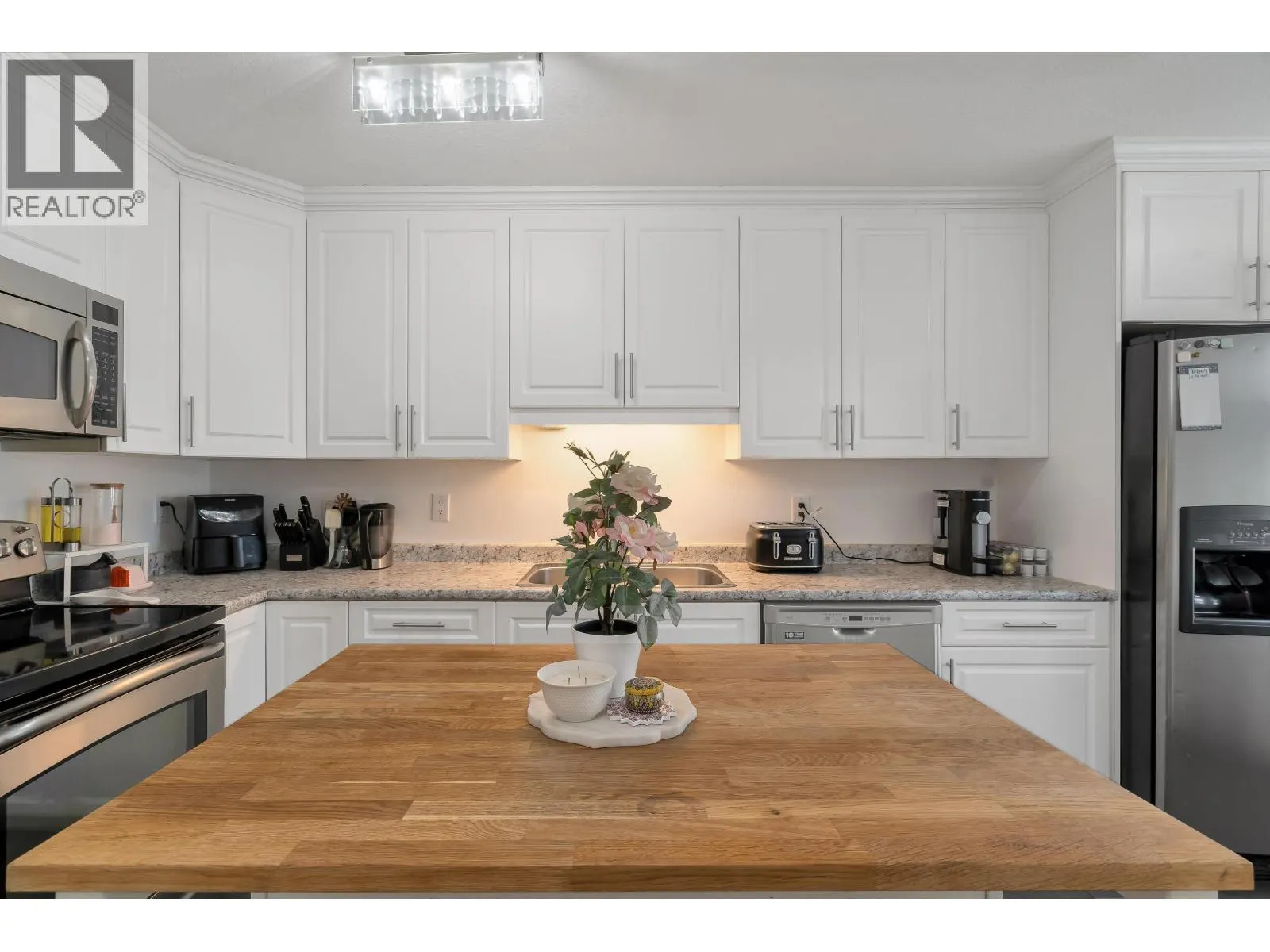 16 20630 118 AVENUE