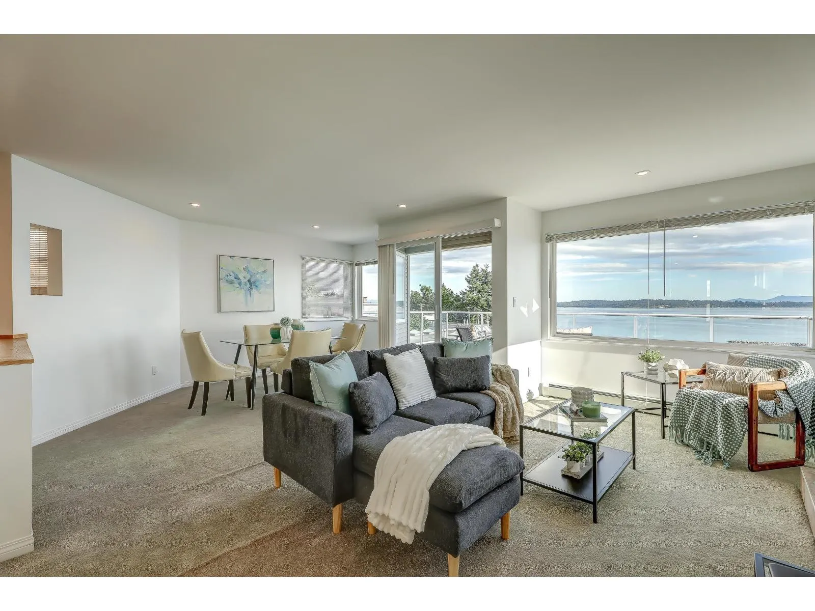 15062 ROYAL AVENUE