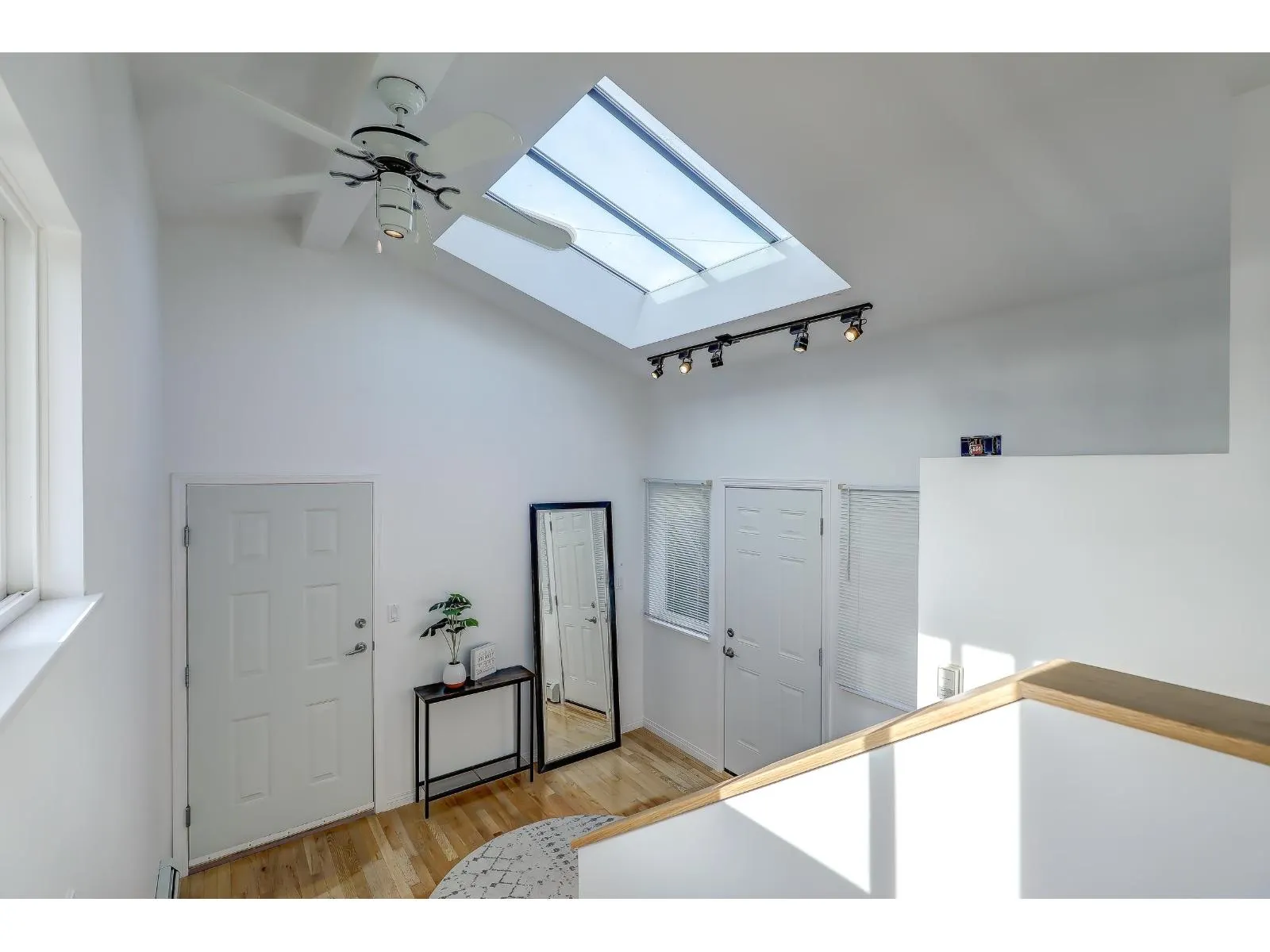 15062 ROYAL AVENUE
