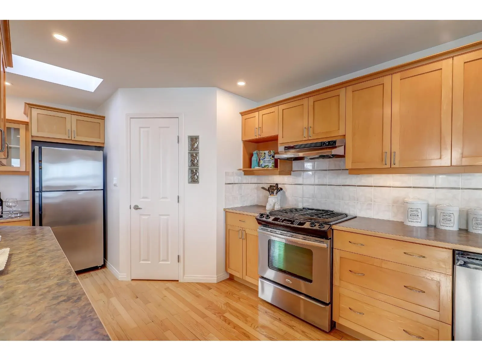 15062 ROYAL AVENUE