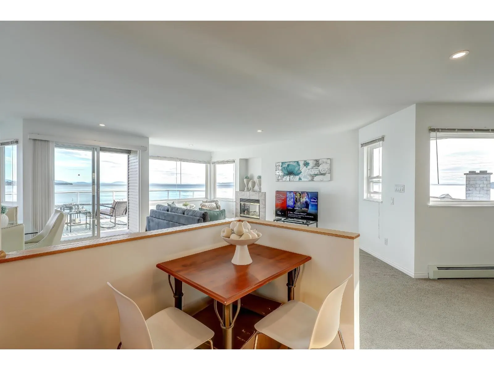 15062 ROYAL AVENUE