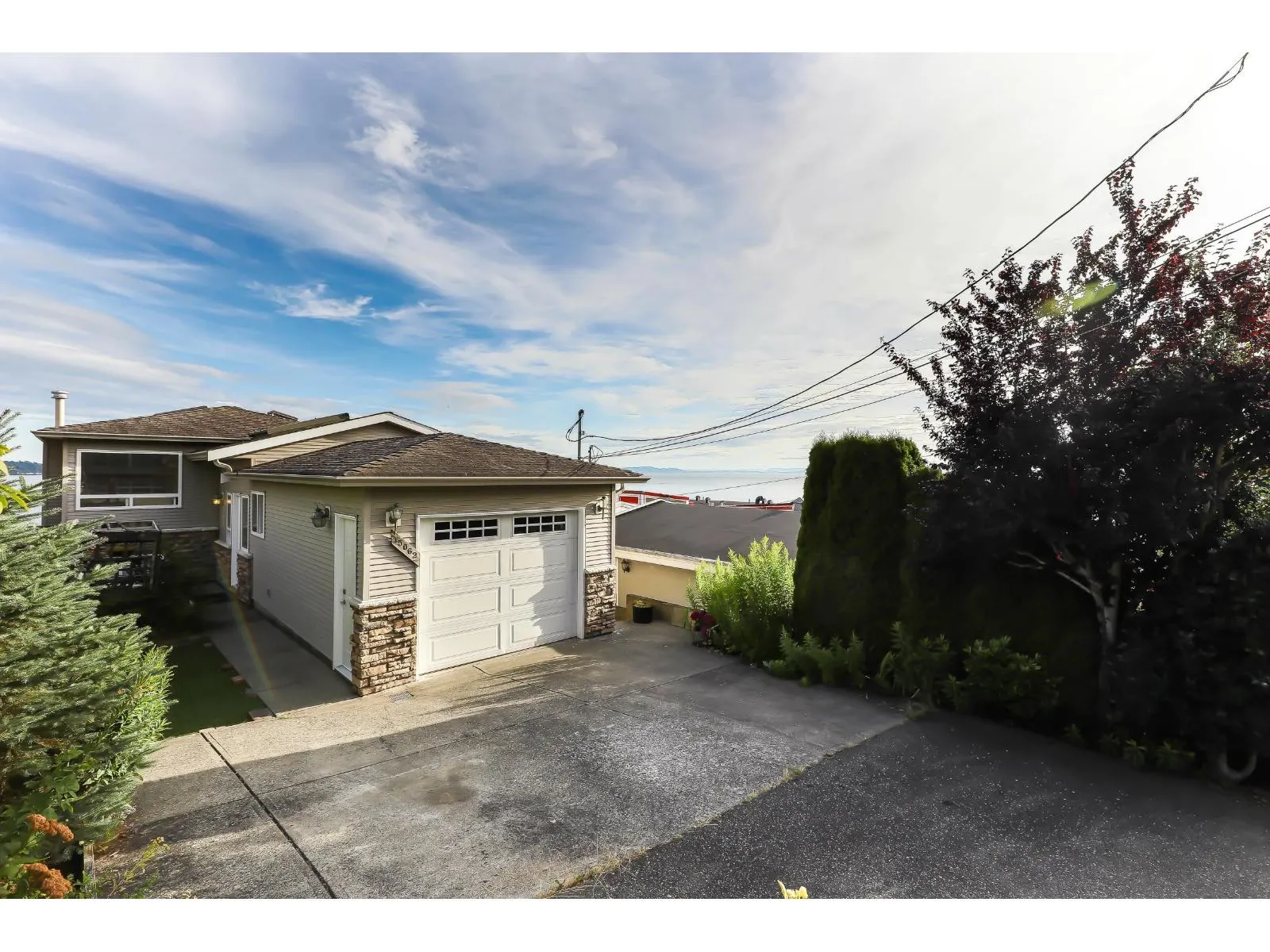 15062 ROYAL AVENUE