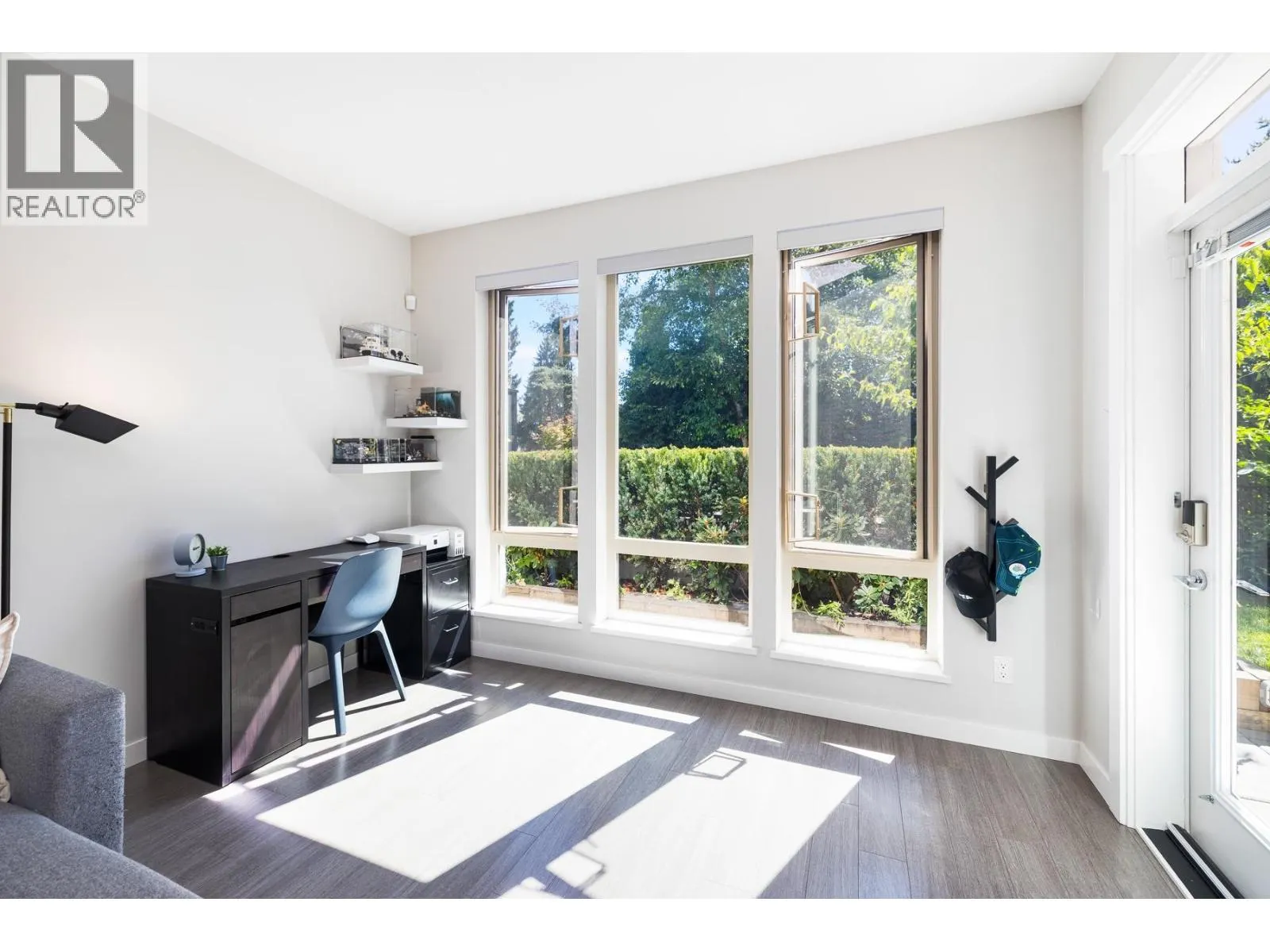 109 2632 LIBRARY LANE
