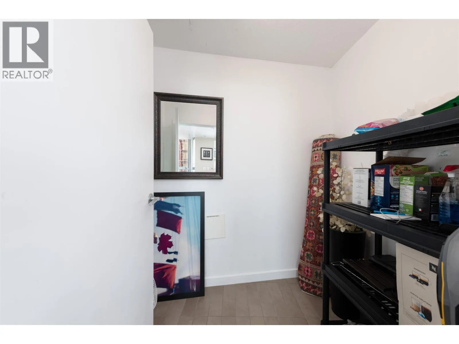1606 33 SMITHE STREET