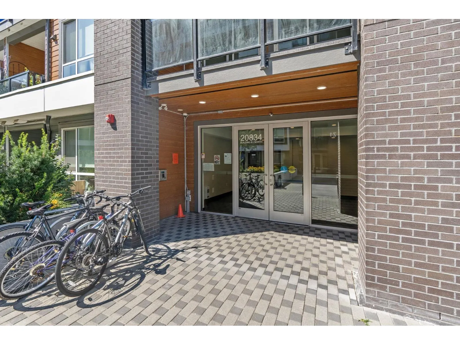 B523 20834 80 AVENUE