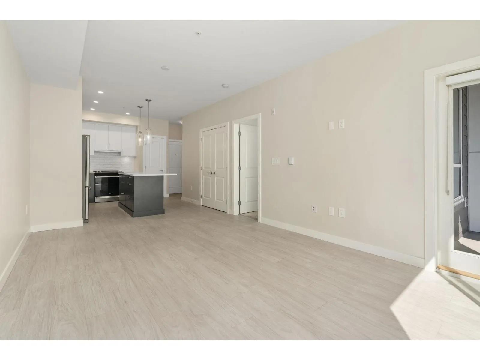 B523 20834 80 AVENUE