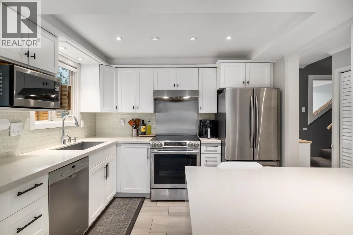 36 6871 FRANCIS ROAD