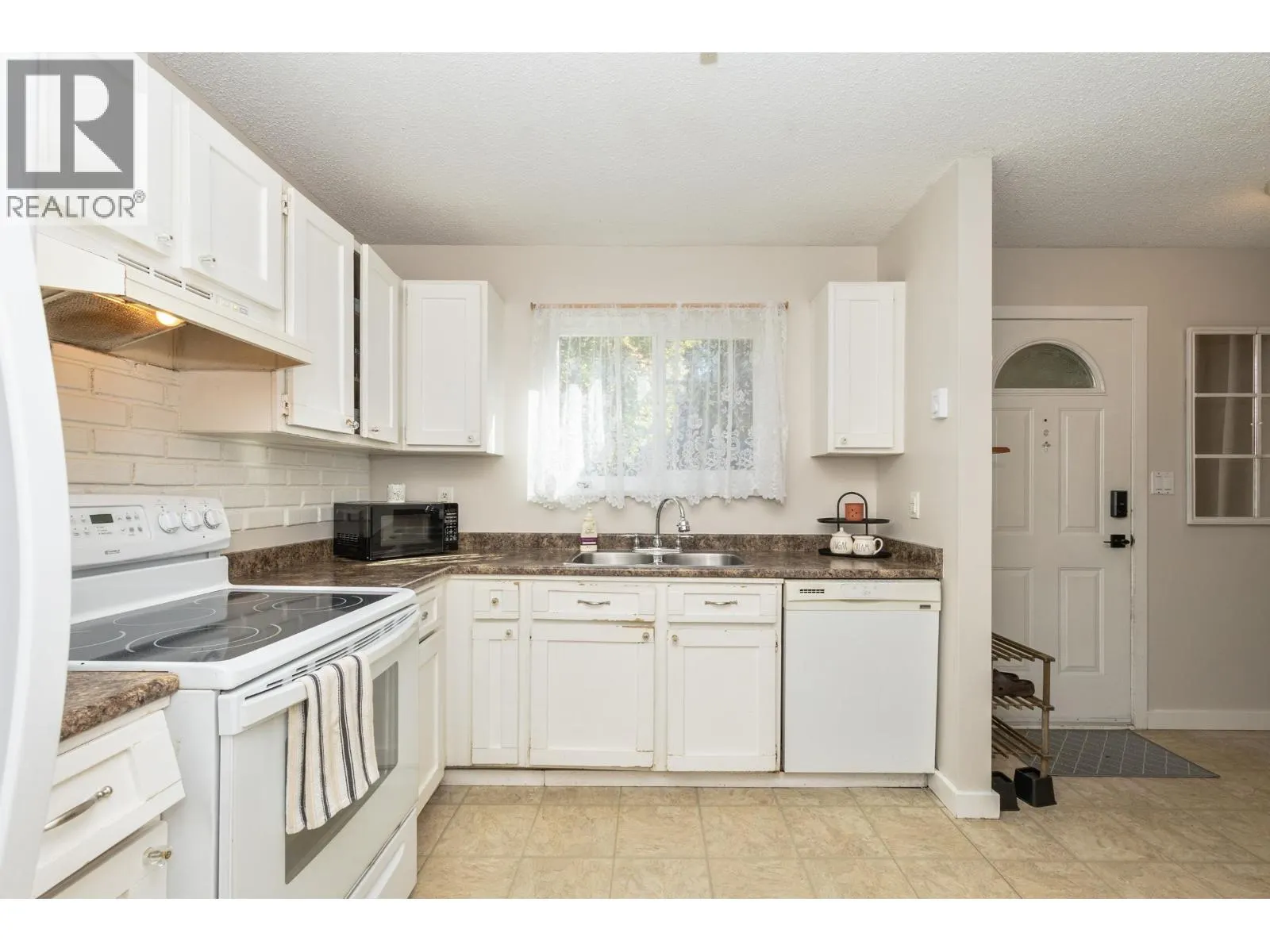 12123 SCHMIDT CRESCENT