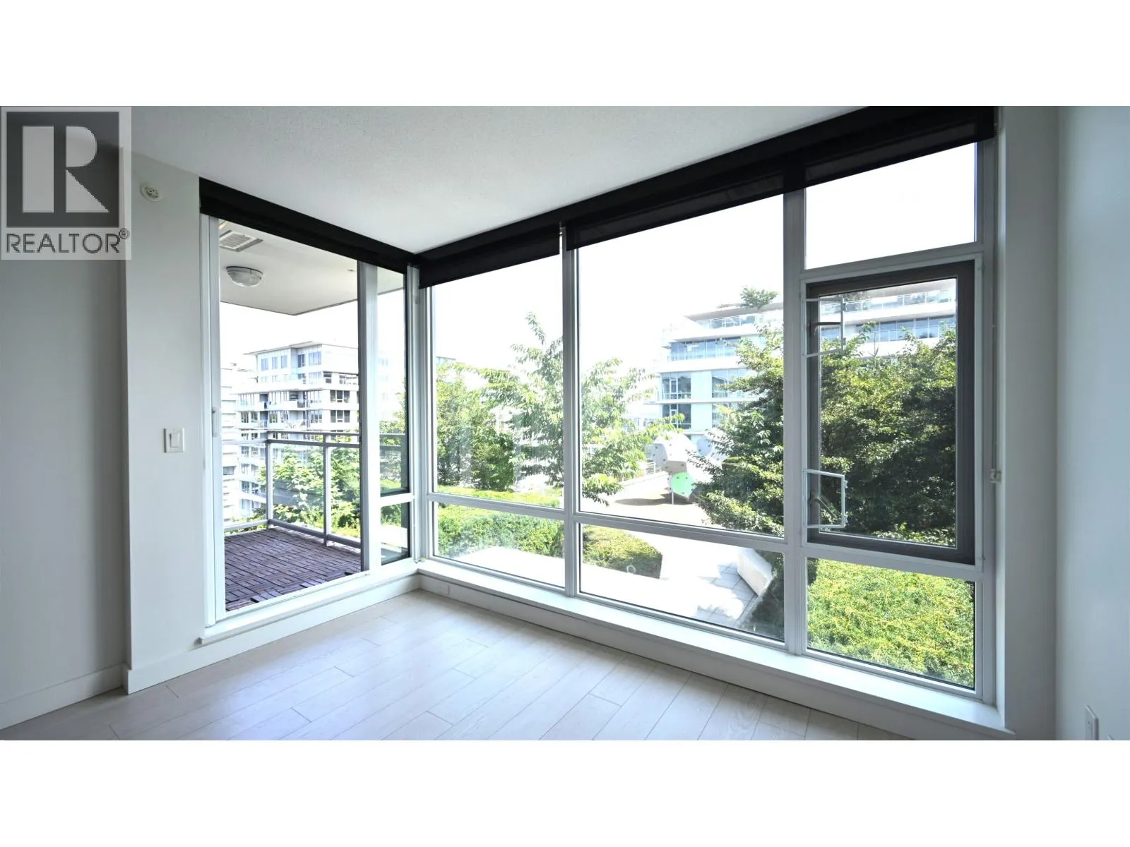 1608 8800 HAZELBRIDGE WAY