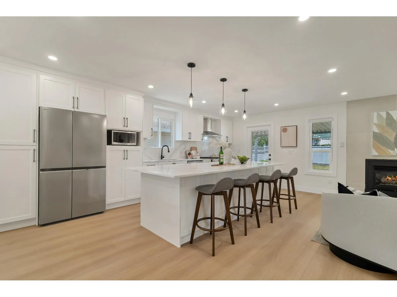 14097 16A AVENUE