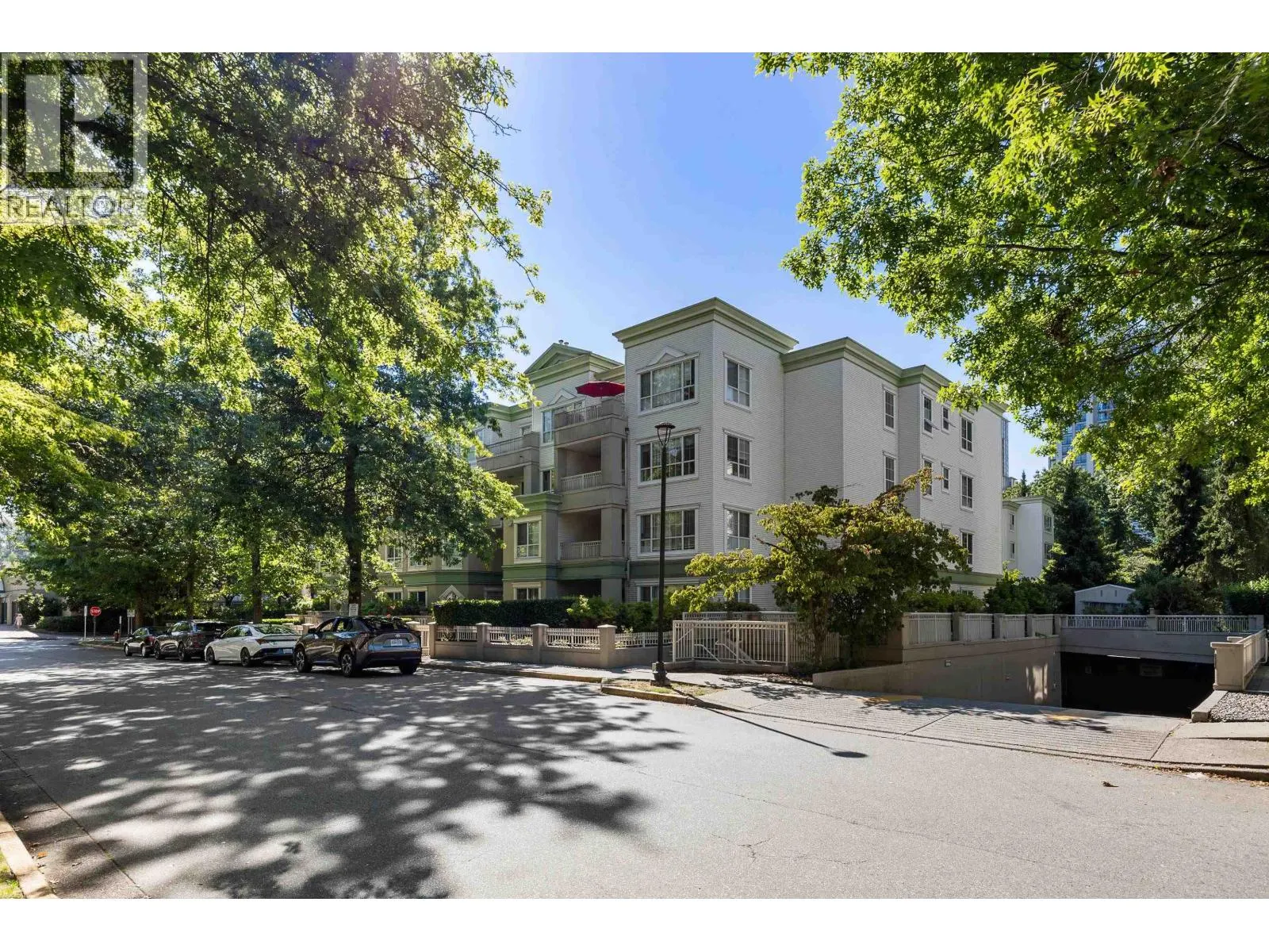 206 2990 PRINCESS CRESCENT