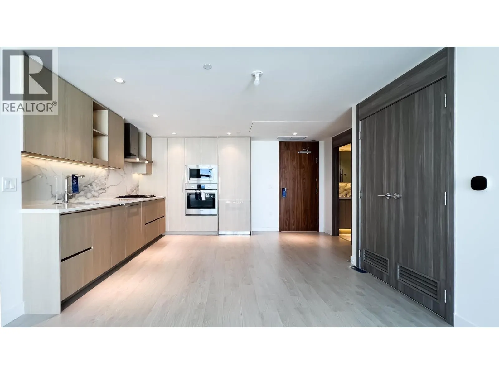 1211 8611 HAZELBRIDGE WAY