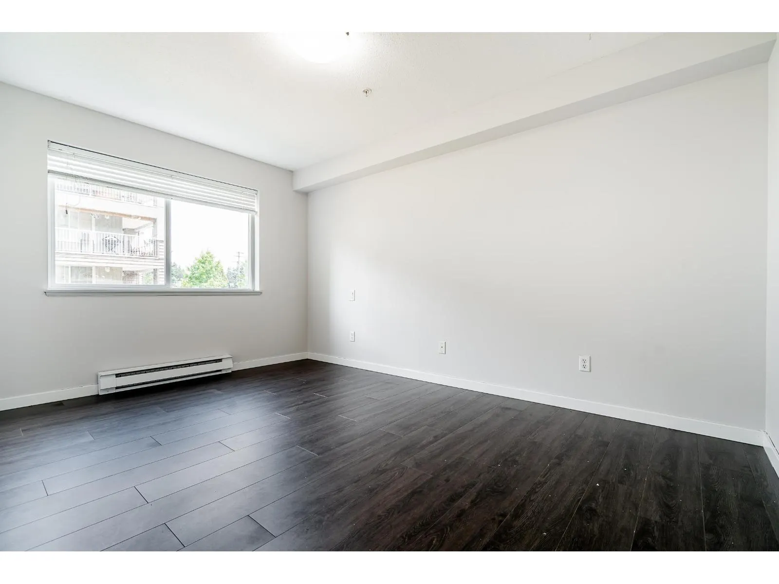 207 2038 SANDALWOOD CRESCENT